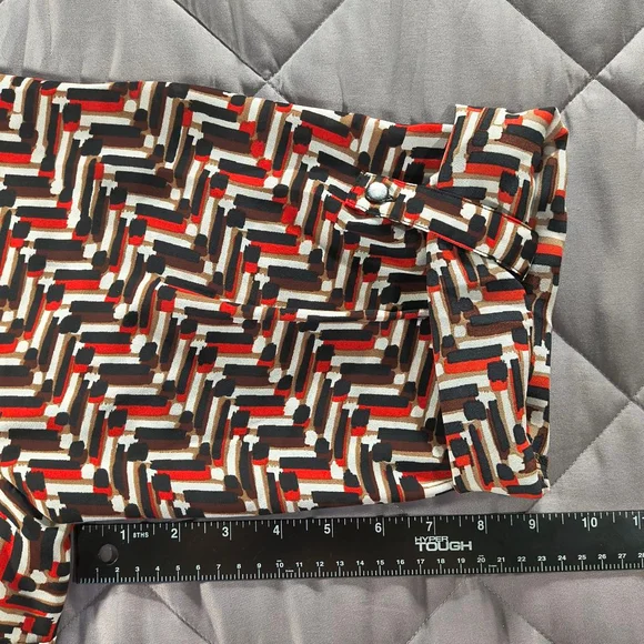 (22/24W) Women's Cato Red Brown White and Black Geometric Patterned Blouse - Picture 4 of 6
